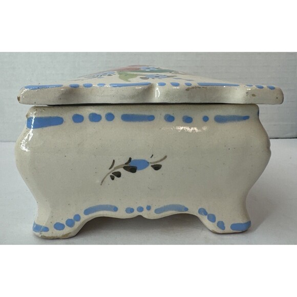 Vintage Made in Italy Pottery Trinket Box with Hand Painted Flowers - Picture 3 of 7